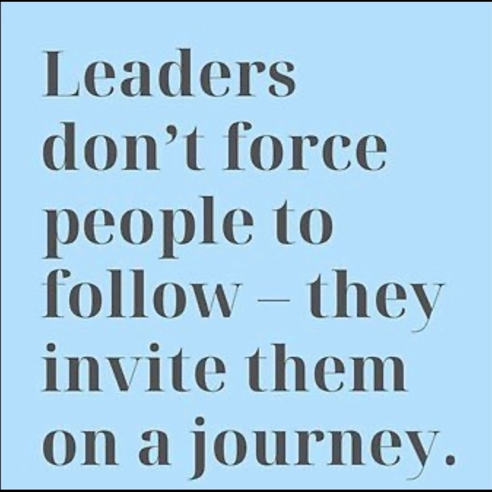 #6WHO’S THE BOSS - Picture 3 of 16